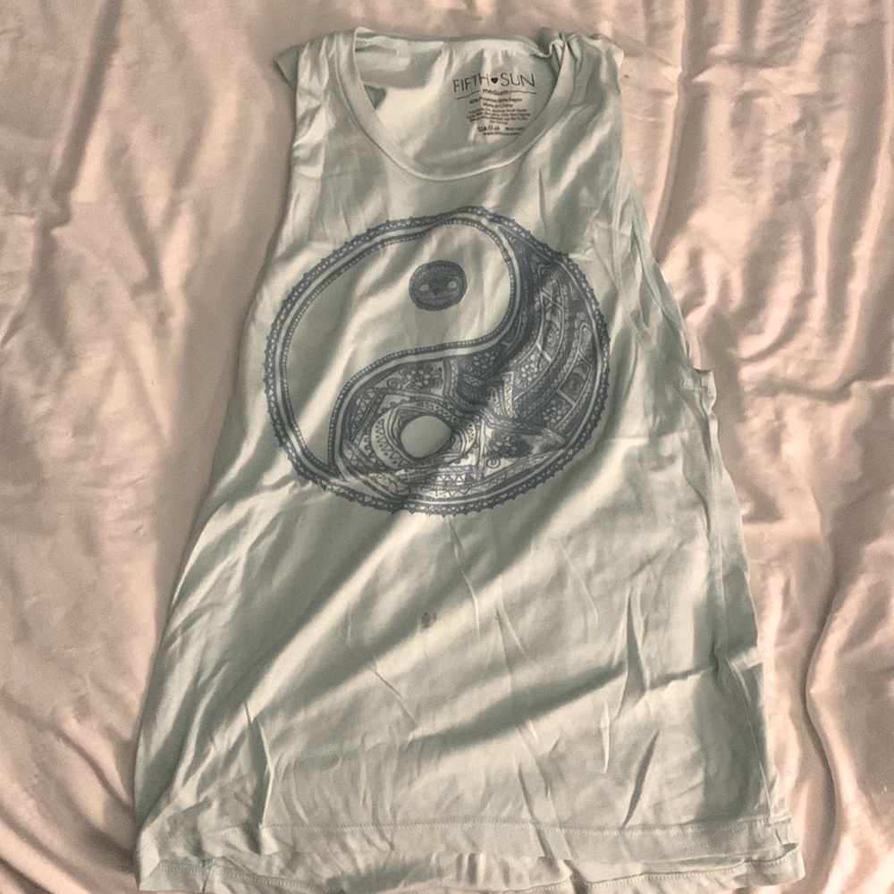 Peace sign tank
